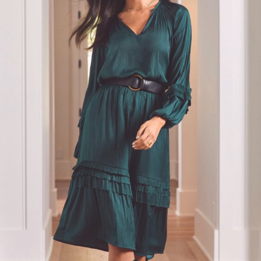 Festive Emerald Green Midi Dress